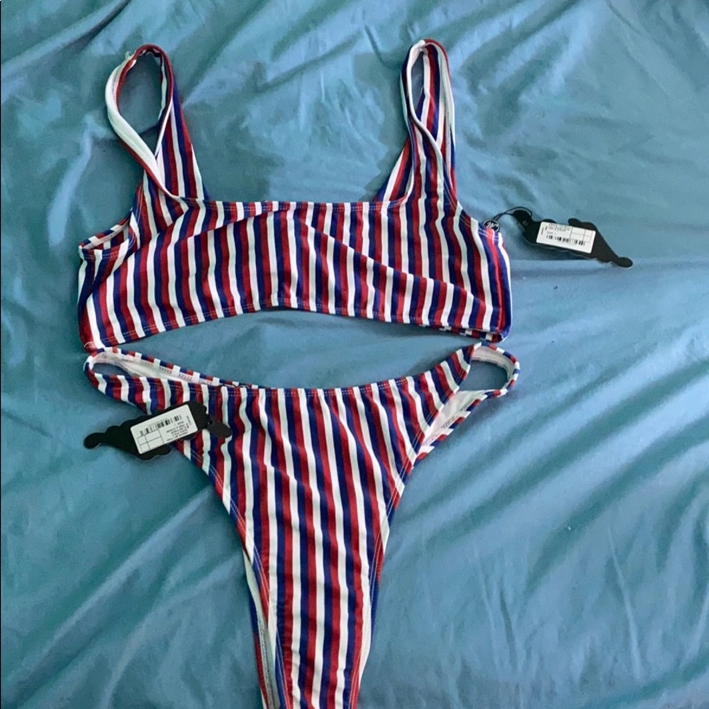 Motel Bikini - Picture 2 of 3